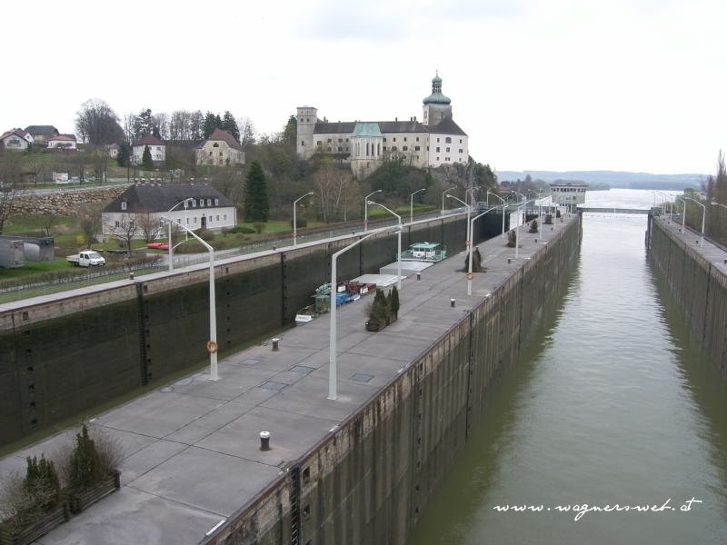 Wachau - Schleusenanlage