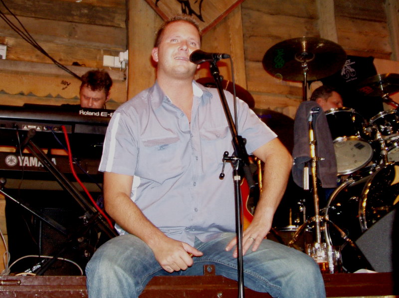 7Feet Blues Ramblers im Indian Dreams Saloon Bernie auch mal leise