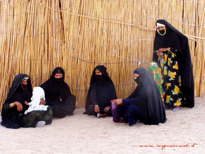 ÄGYPTEN - HURGHADA 22 Beduinen leben in diesem Camp