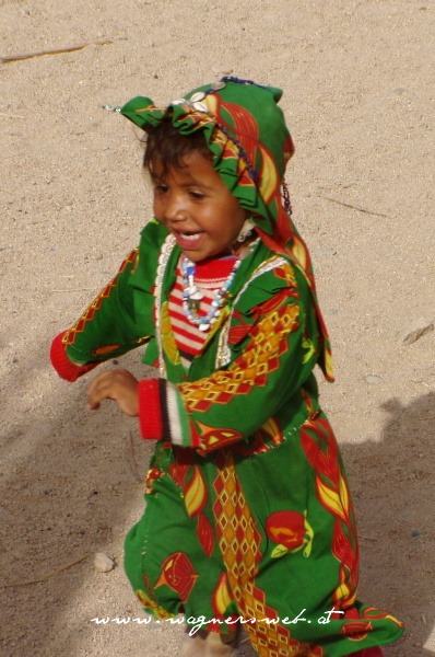 ÄGYPTEN - HURGHADA Ab 12 Jahre tragen die Madchen einen Schleier