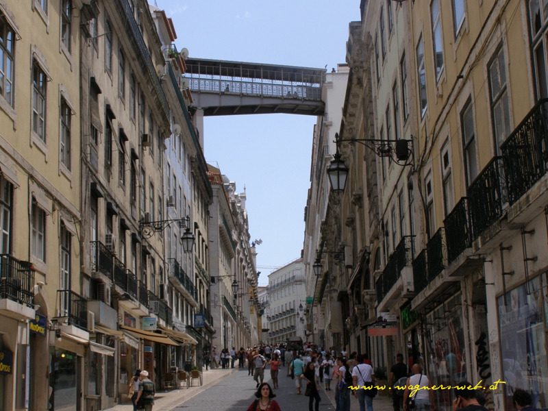 elevador verbindet stadtteile