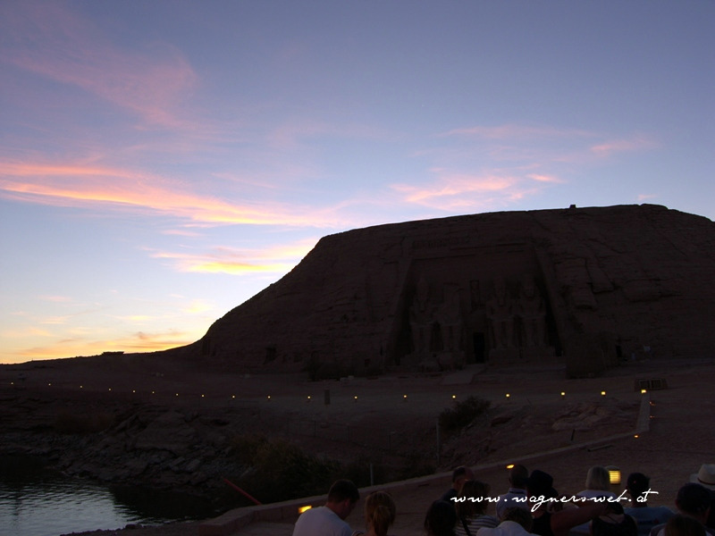  abu simbel bei nacht