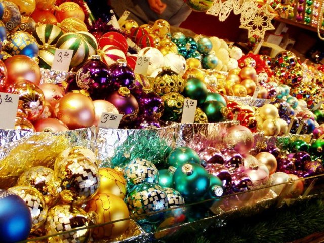 CHRISTKINDLMARKT - WEIHNACHTSMARKT