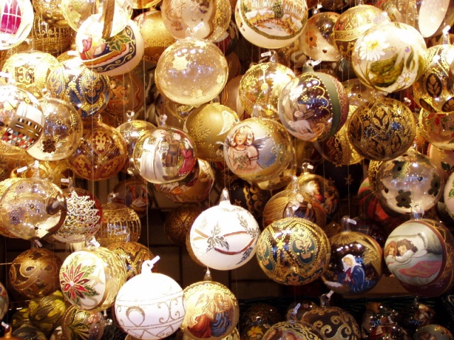 CHRISTKINDLMARKT - WEIHNACHTSMARKT